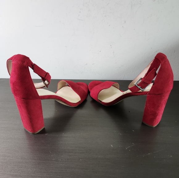 Nine West Abrah Red Faux Suede Strap Open Toe High Heel Sandals Shoes S 9.5M NEW - Picture 4 of 9